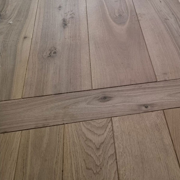 Pavimenti e parquet in legno massello